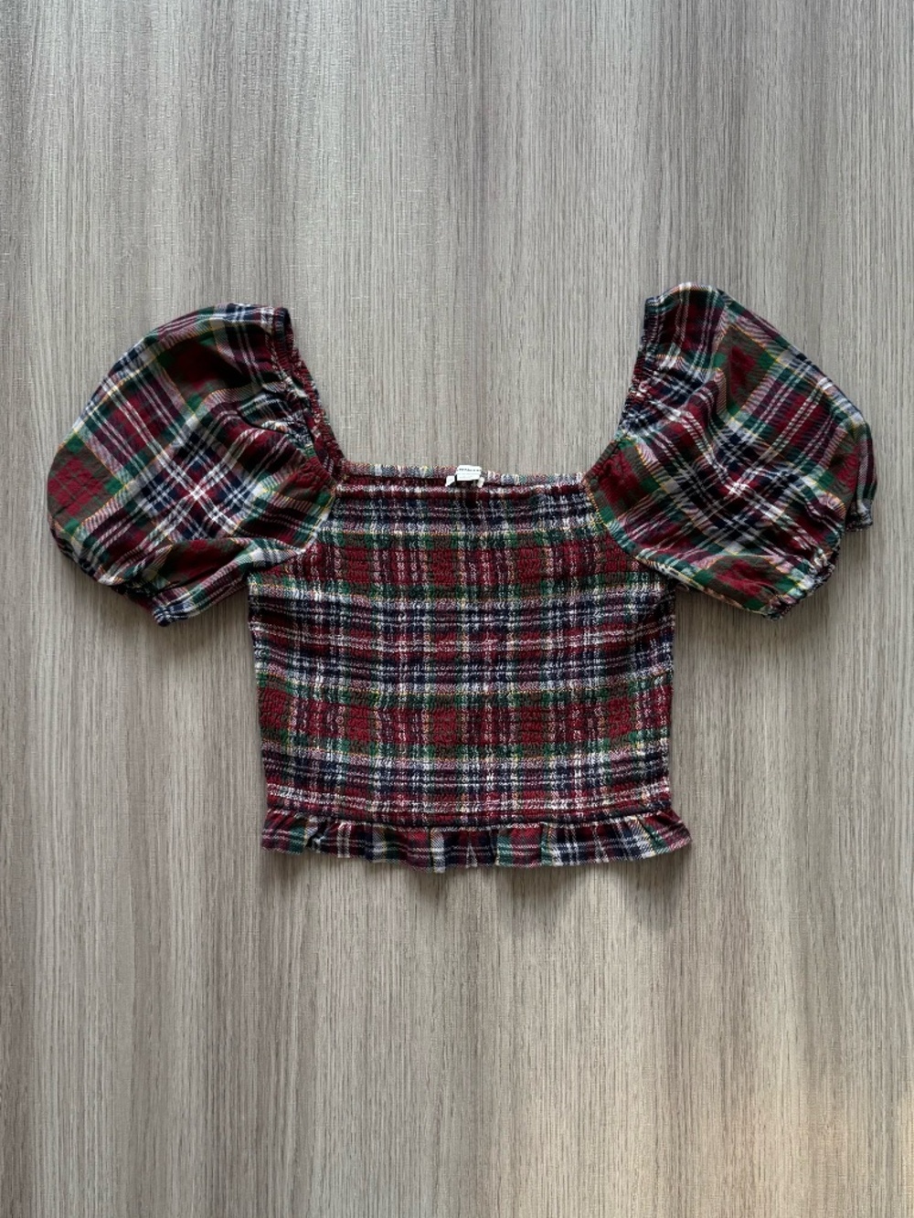 American Eagle Outfitters Smocked Puff-Sleeve Blouse Red Plaid M
